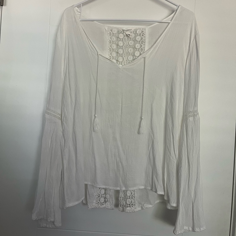Aeropostale White Boho Blouse with Lace Detail. Womens L